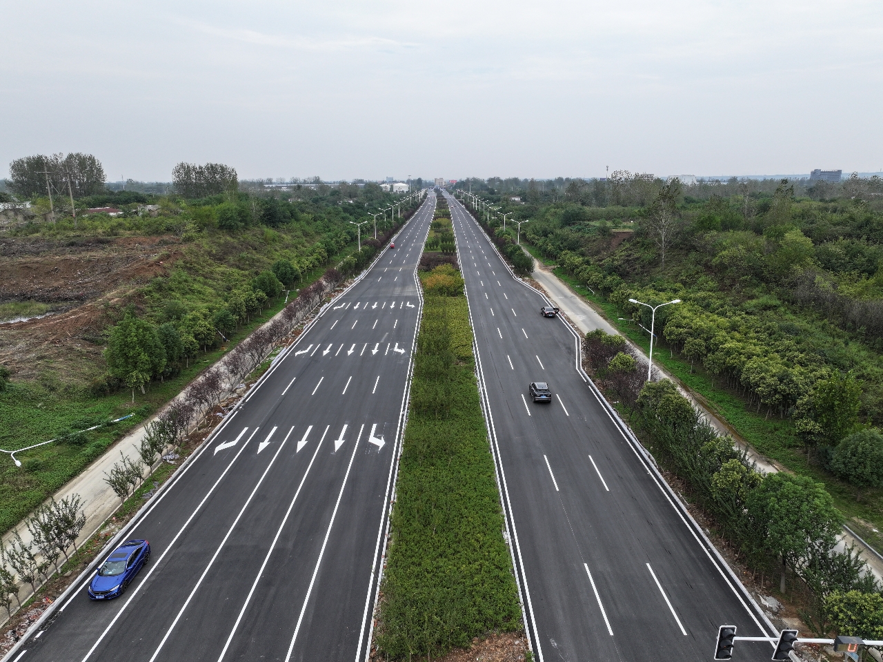 航拍信阳城市新七大道新六大街_3840X2160_高清视频素材下载(编号:5679742)_实拍视频_光厂(VJ师网) www.vjshi.com